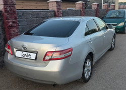 Toyota Camry 2011 года