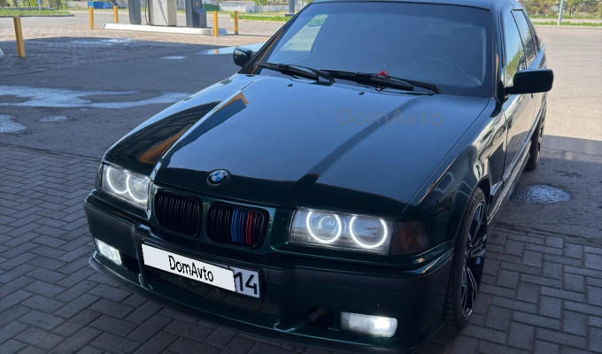 BMW 3 серия 1993 года