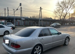 Mercedes-Benz E-Класс 2000 года
