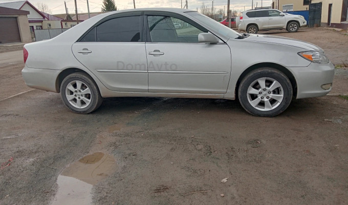 Toyota Camry 2002 года