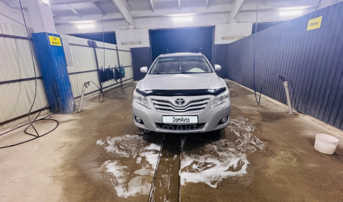 Toyota Camry 2010 года