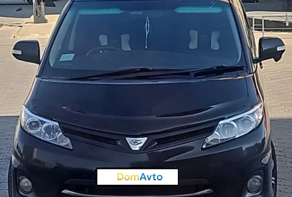Toyota Estima 2010 года