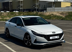 Hyundai Elantra 2023 года
