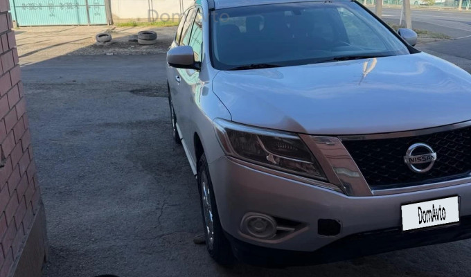 Nissan Pathfinder 2013 года