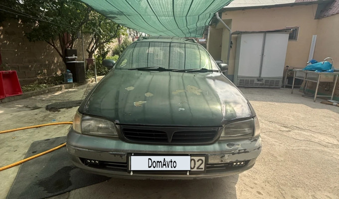 Toyota Caldina 1993 года