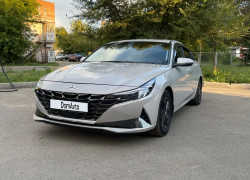 Hyundai Elantra 2023 года