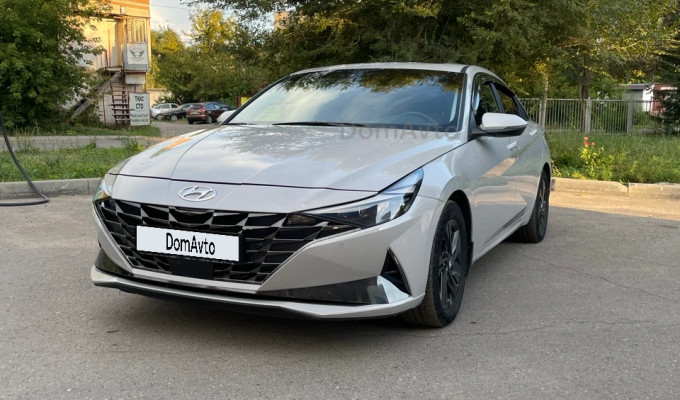Hyundai Elantra 2023 года