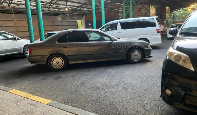 BMW 5 серия 2000 года