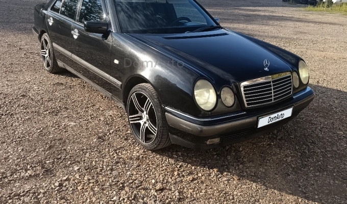 Mercedes-Benz E-Класс 1998 года