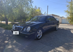 Mercedes-Benz E-Класс 2001 года