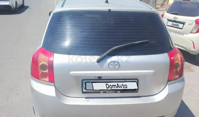 Toyota Corolla 2002 года
