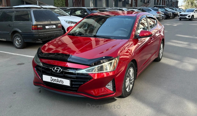 Hyundai Elantra 2020 года