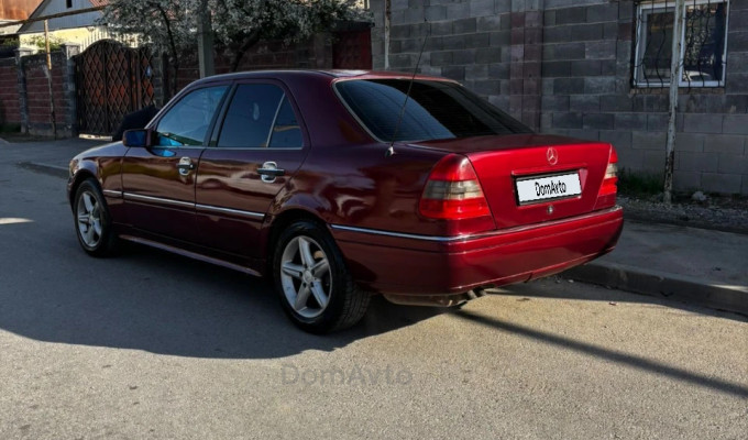 Mercedes-Benz C-Класс 1993 года