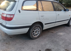 Toyota Caldina 1996 года