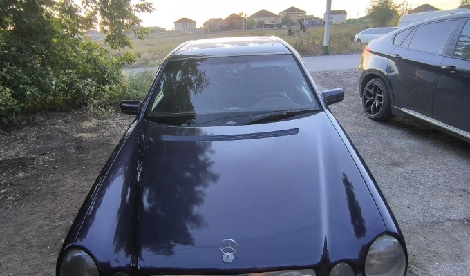 Mercedes-Benz E-Класс 1996 года