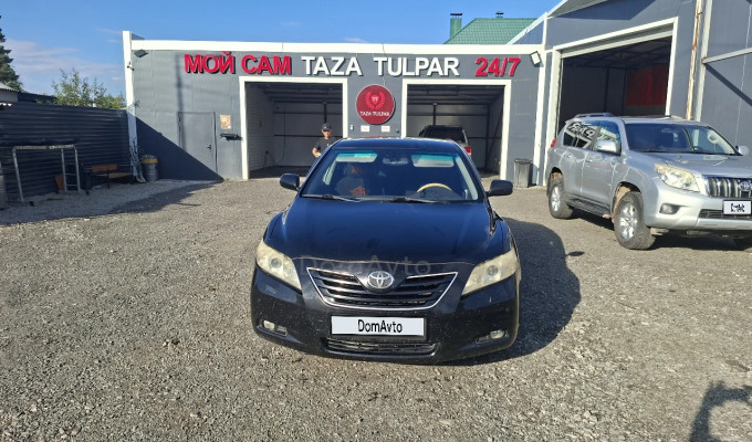 Toyota Camry 2006 года