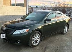 Toyota Camry 2010 года