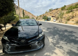 Toyota Camry 2018 года