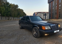 Mercedes-Benz E-Класс 1993 года