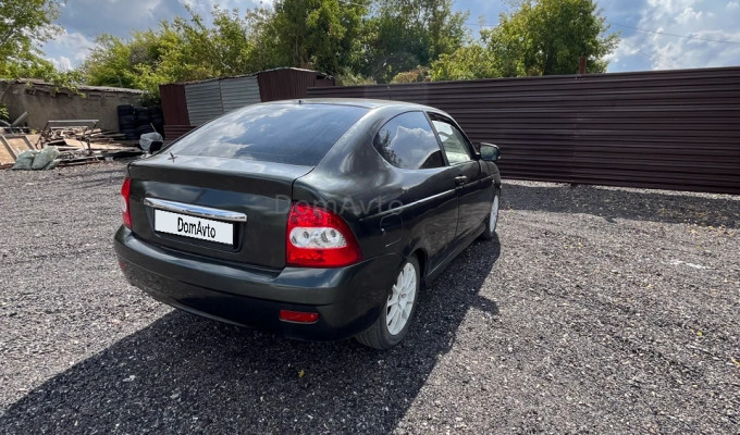 ВАЗ (Lada) Priora 2011 года