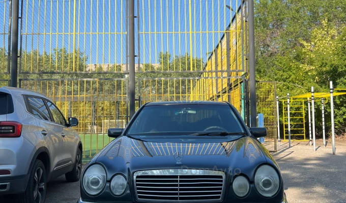 Mercedes-Benz E-Класс 1999 года