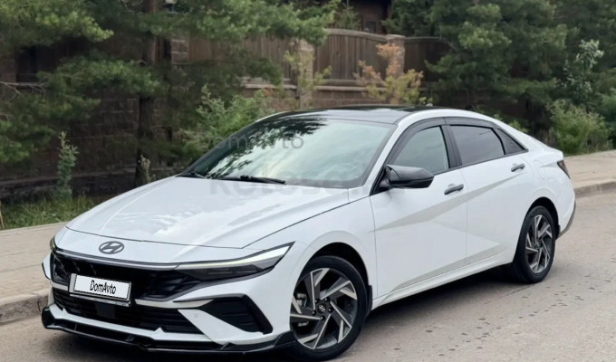 Hyundai Elantra 2024 года