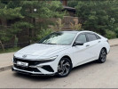 Hyundai Elantra 2024 года
