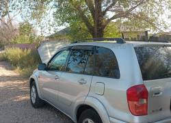 Toyota RAV4 2001 года