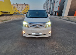 Toyota Alphard 2005 года