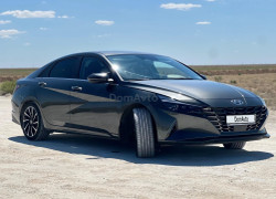 Hyundai Elantra 2023 года