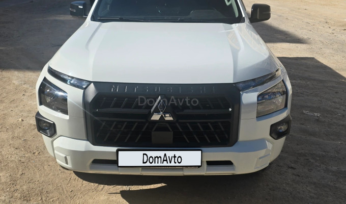 Mitsubishi L200 2024 года