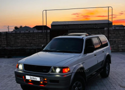 Mitsubishi Montero Sport 1999 года