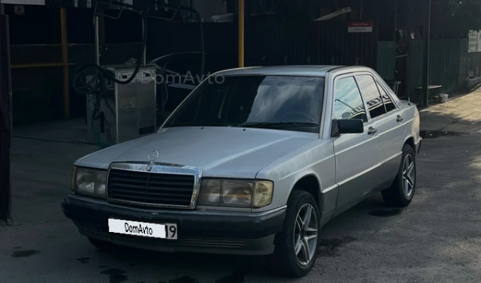 Mercedes-Benz 190 1990 года