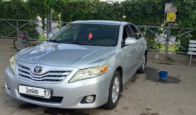 Toyota Camry 2011 года