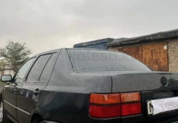 Volkswagen Vento 1995 года