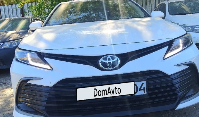Toyota Camry 2022 года