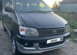 Toyota Town Ace Noah 1999 года