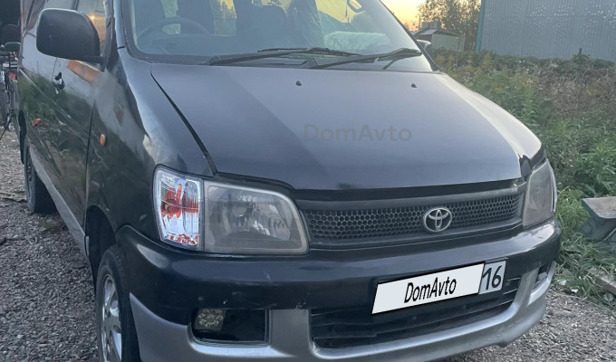 Toyota Town Ace Noah 1999 года