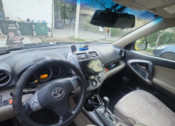 Toyota RAV4 2008 года