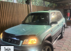 Toyota RAV4 1995 года