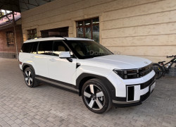 Hyundai Santa Fe 2024 года