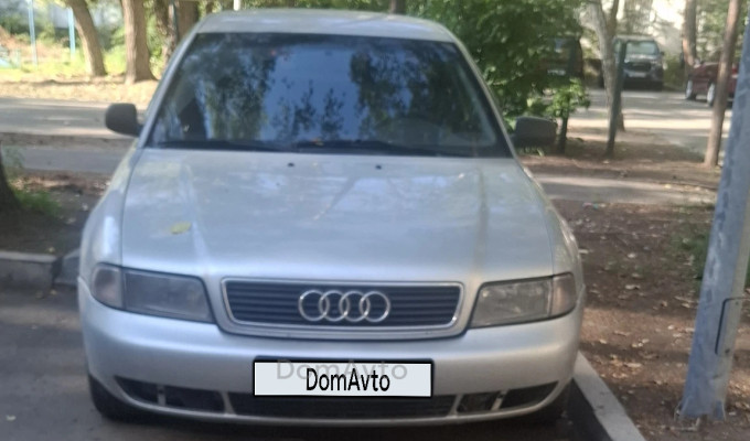 Audi A4 1995 года