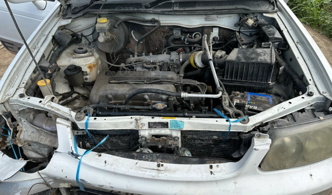 Nissan R'nessa 1998 года
