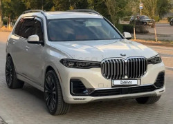 BMW X7 2020 года