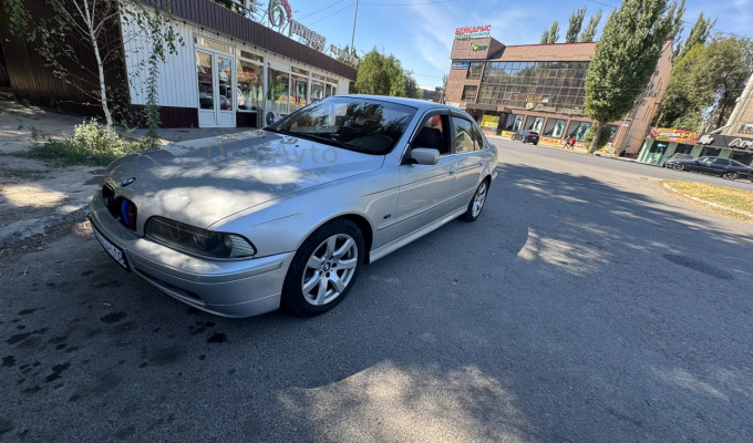 BMW 5 серия 2001 года