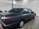Mercedes-Benz E-Класс 1993 года