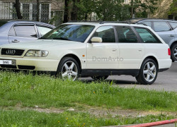 Audi 100 1993 года