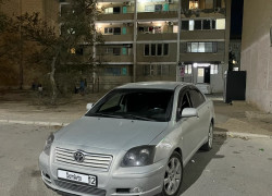 Toyota Avensis 2003 года