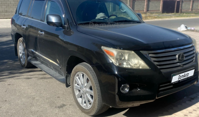 Lexus LX 2009 года