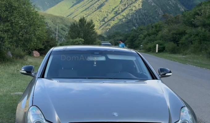 Mercedes-Benz CLS-Класс 2005 года